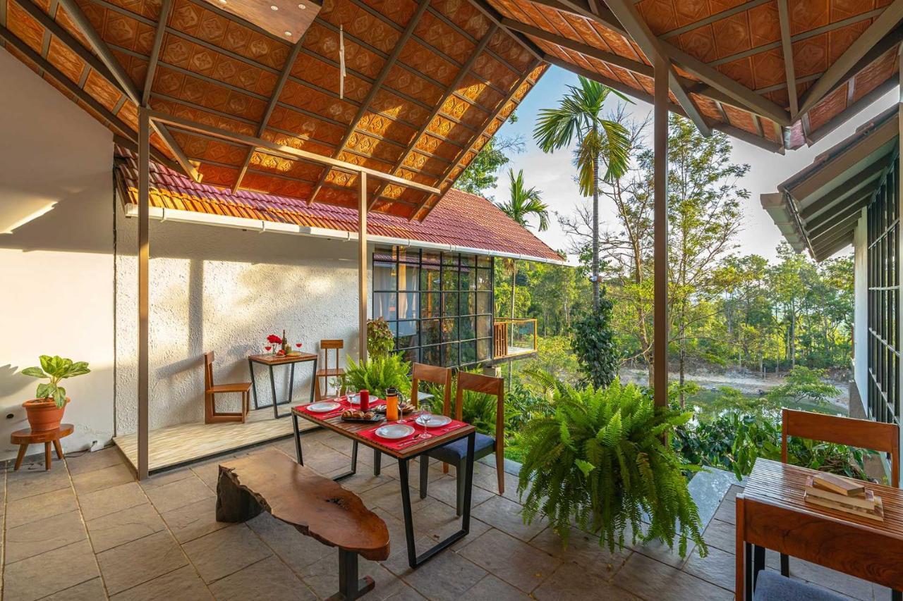 Stayvista At Cicada Chikmagalur 2Bhk Breakfast Included With Amazing View Exteriör bild
